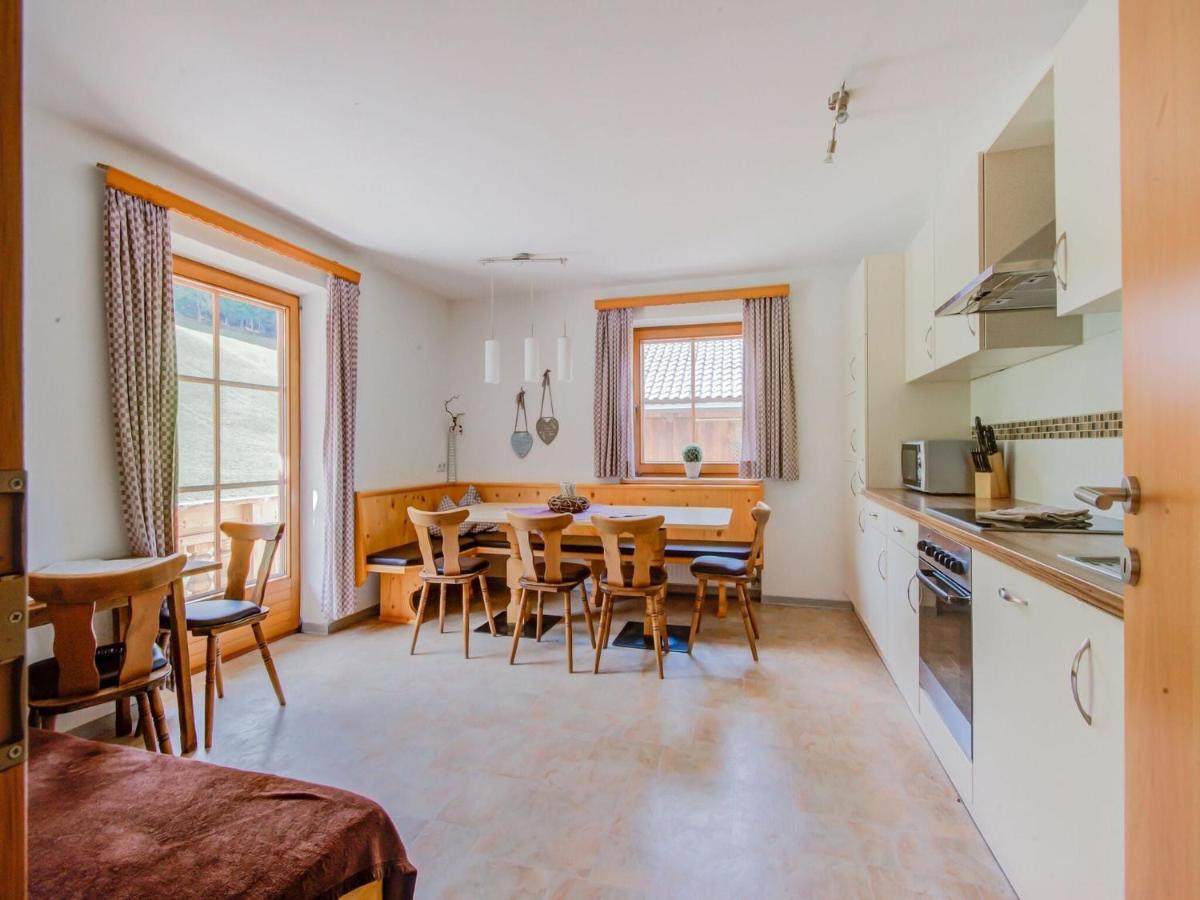 Attractive Apartment In Hainzenberg With Ski Room المظهر الخارجي الصورة
