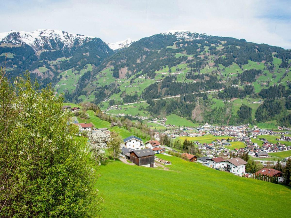 Attractive Apartment In Hainzenberg With Ski Room المظهر الخارجي الصورة
