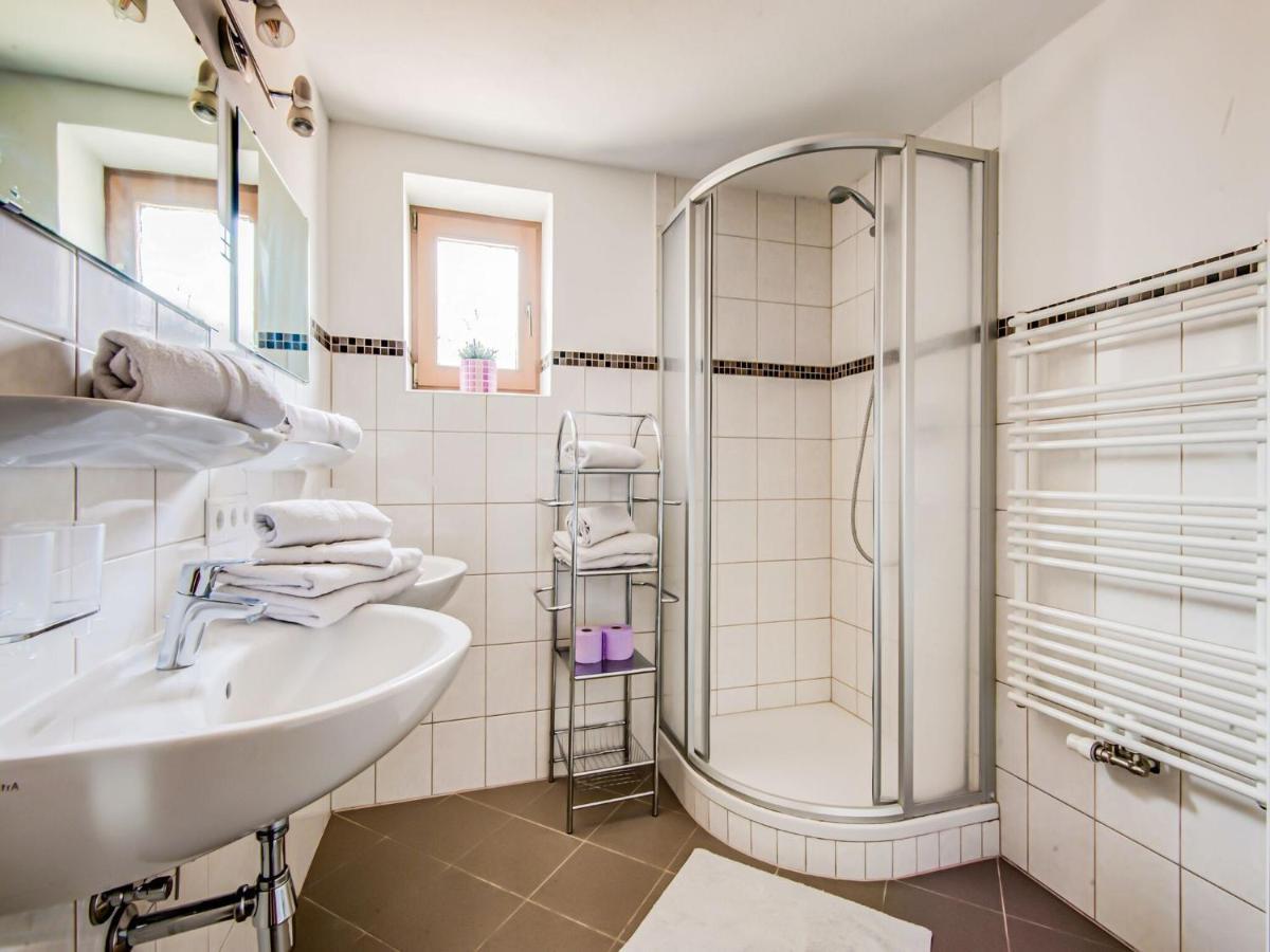 Attractive Apartment In Hainzenberg With Ski Room المظهر الخارجي الصورة