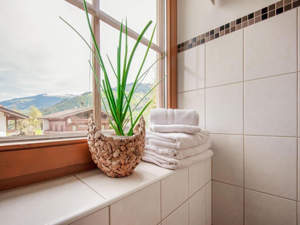 Attractive Apartment In Hainzenberg With Ski Room المظهر الخارجي الصورة