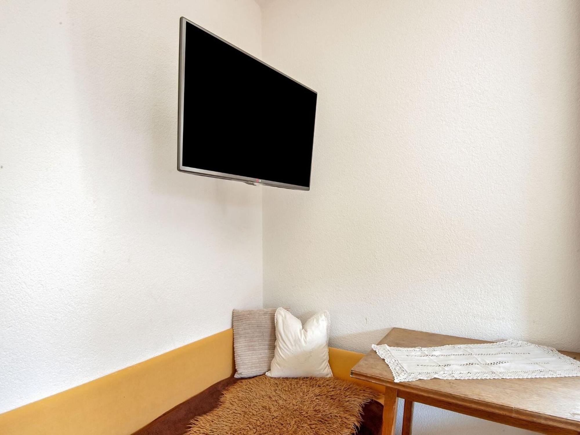 Attractive Apartment In Hainzenberg With Ski Room المظهر الخارجي الصورة